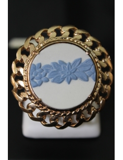 Anello in bronzo con wedgwood