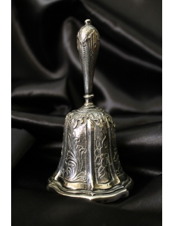 Campanello in argento massiccio cesellato a mano