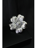 Bracciale rigido con fiore in argento