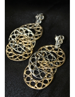 Coppia di orecchini con tre cerchi in argento