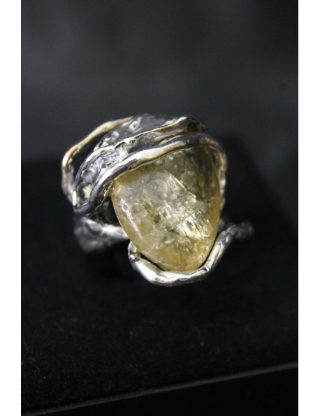 Anello in argento goccia con citrino