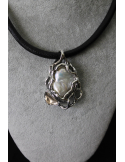 Collana con perla barocca e argento