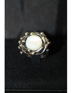 Anello Germogli con madreperla e argento