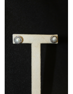 Coppia orecchini modello luna perla e argento