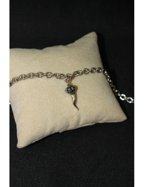 Bracciale con cornetto in argento