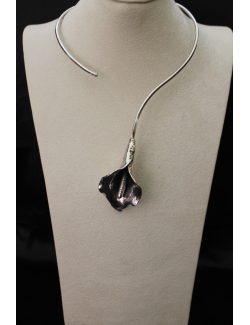 Collana in argento modello calla