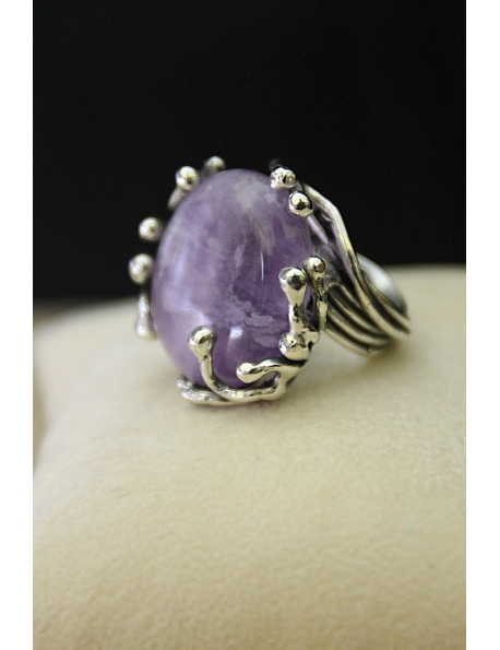 Anello in argento griffes e ametista