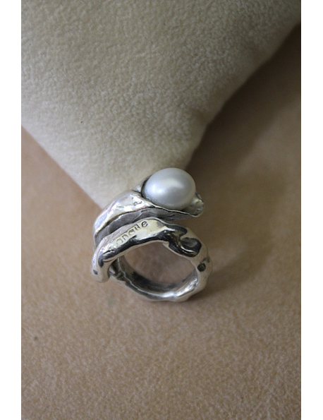 Anello serpente cabochon e perla