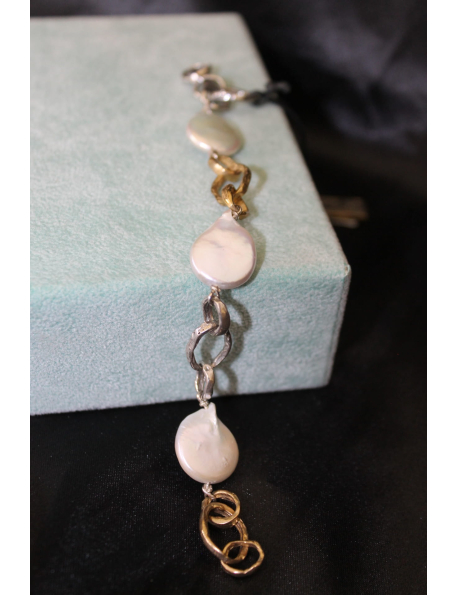 Bracciale con perle barocche e argento