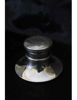 Calamaio in argento con cesellatura