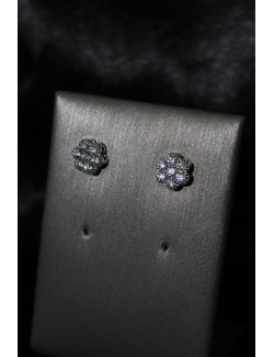 Coppia orecchini in oro bianco con brillanti