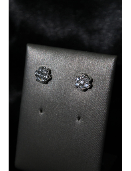 Coppia orecchini in oro bianco con brillanti