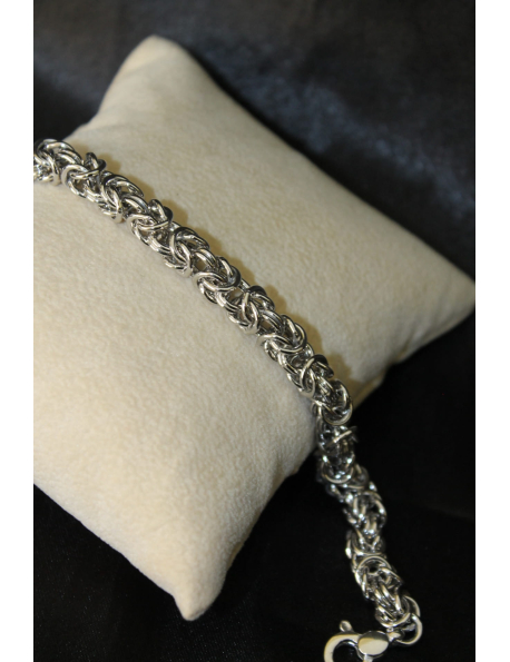 Braccaile bizantina in argento