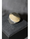Anello martellato in argento massiccio