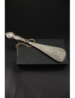 Calzascarpe antico inglese con manico in argento